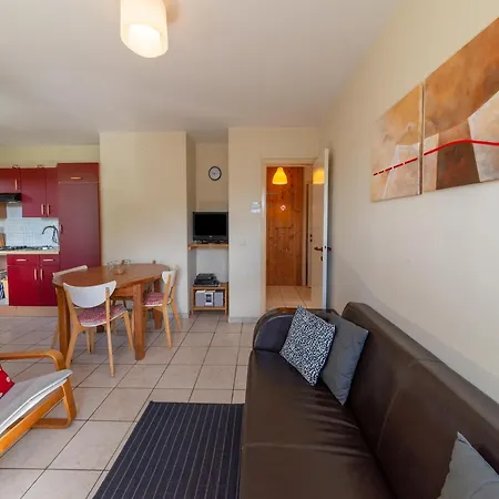 Forest-edge Hideaway, Bouillon