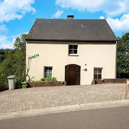 Forest-edge Hideaway, * Bouillon